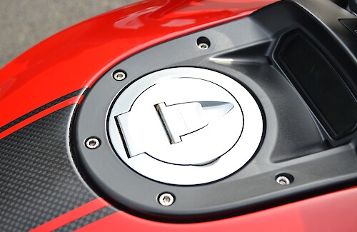 2015/65 Ducati Diavel Carbon Edition 11...