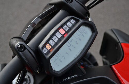 2015/65 Ducati Diavel Carbon Edition 6...