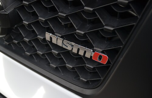 2017/67 Nissan Navara Tekna 18...