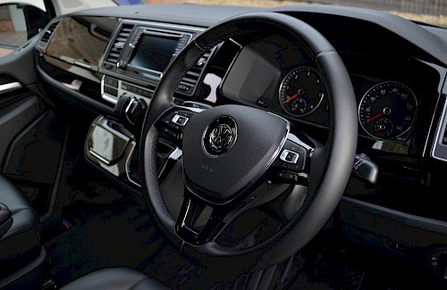 2015/65 Volkswagen Caravelle 204ps TDI DSG 4Motion 26...