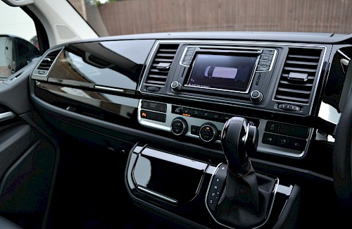 2015/65 Volkswagen Caravelle 204ps TDI DSG 4Motion 45...