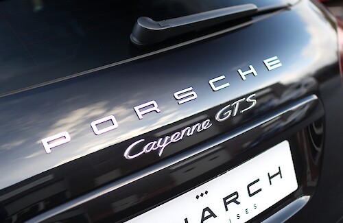 2013/13 Porsche Cayenne GTS 16...