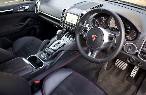 2013/13 Porsche Cayenne GTS 20...