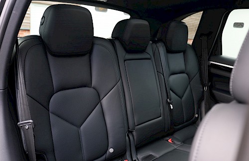 2014/64 Porsche Cayenne V8 S Diesel 33...