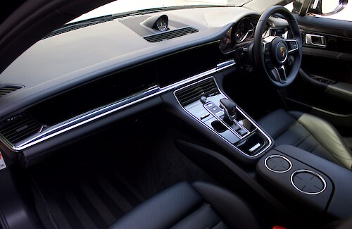 2018/18 Porsche Panamera 4 E-Hybrid Sport Turismo 26...