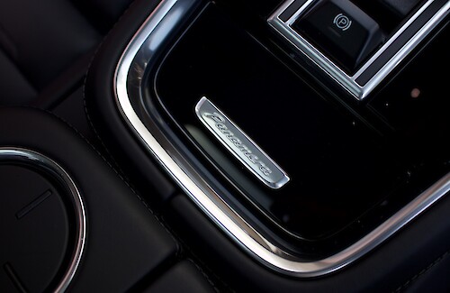 2018/18 Porsche Panamera 4 E-Hybrid Sport Turismo 39...