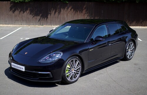 2018/18 Porsche Panamera 4 E-Hybrid Sport Turismo 2...