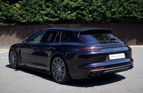 2018/18 Porsche Panamera 4 E-Hybrid Sport Turismo 16...