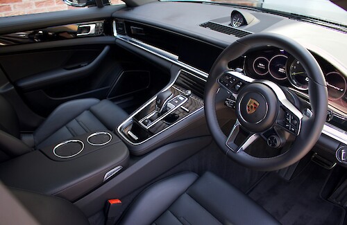 2018/18 Porsche Panamera 4 E-Hybrid Sport Turismo 25...
