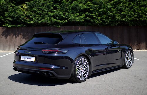 2018/18 Porsche Panamera 4 E-Hybrid Sport Turismo 15...
