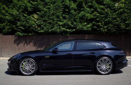 2018/18 Porsche Panamera 4 E-Hybrid Sport Turismo 11...