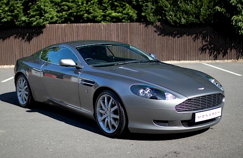 2004/54 Aston Martin DB9 Coupe 5...