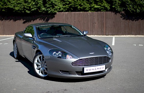 2004/54 Aston Martin DB9 Coupe 3...