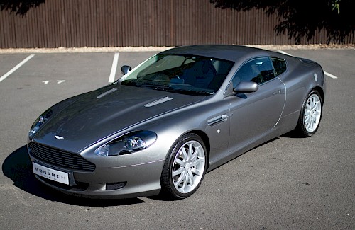 2004/54 Aston Martin DB9 Coupe 2...