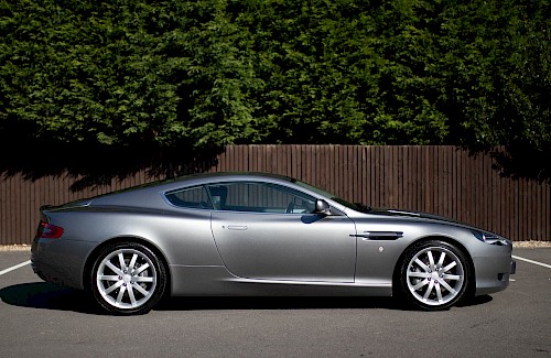 2004/54 Aston Martin DB9 Coupe 11...