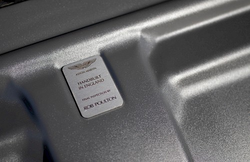 2004/54 Aston Martin DB9 Coupe 25...