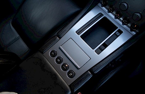 2004/54 Aston Martin DB9 Coupe 38...