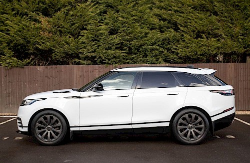 2019/68 Range Rover Velar D275 R-Dynamic SE 14...