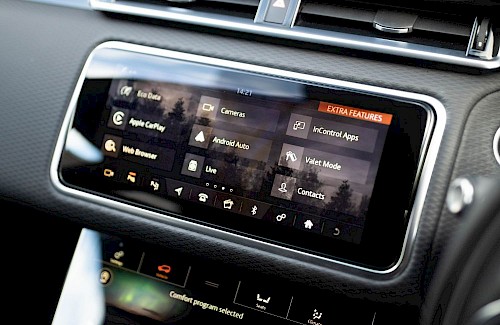 2019/68 Range Rover Velar D275 R-Dynamic SE 37...