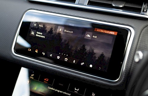 2019/68 Range Rover Velar D275 R-Dynamic SE 36...