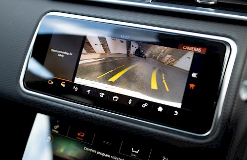 2019/68 Range Rover Velar D275 R-Dynamic SE 35...