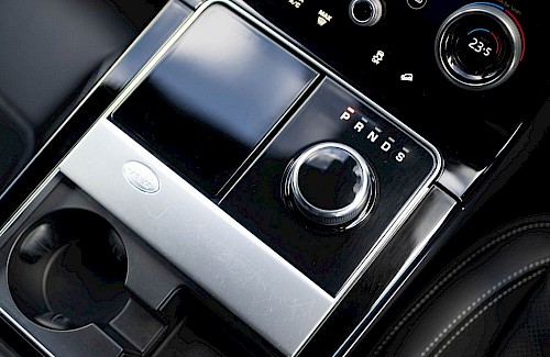 2019/68 Range Rover Velar D275 R-Dynamic SE 32...