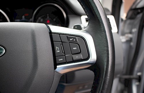 2017/17 Land Rover Discovery Sport 180 TD4 HSE Black 32...