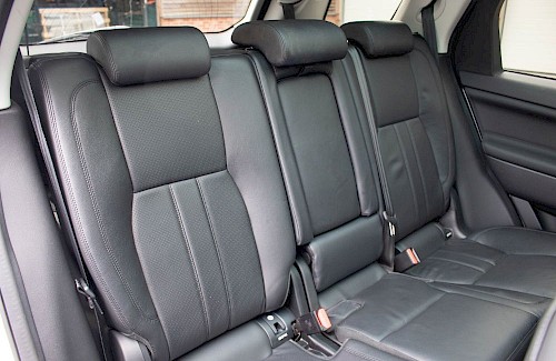 2017/17 Land Rover Discovery Sport 180 TD4 HSE Black 22...