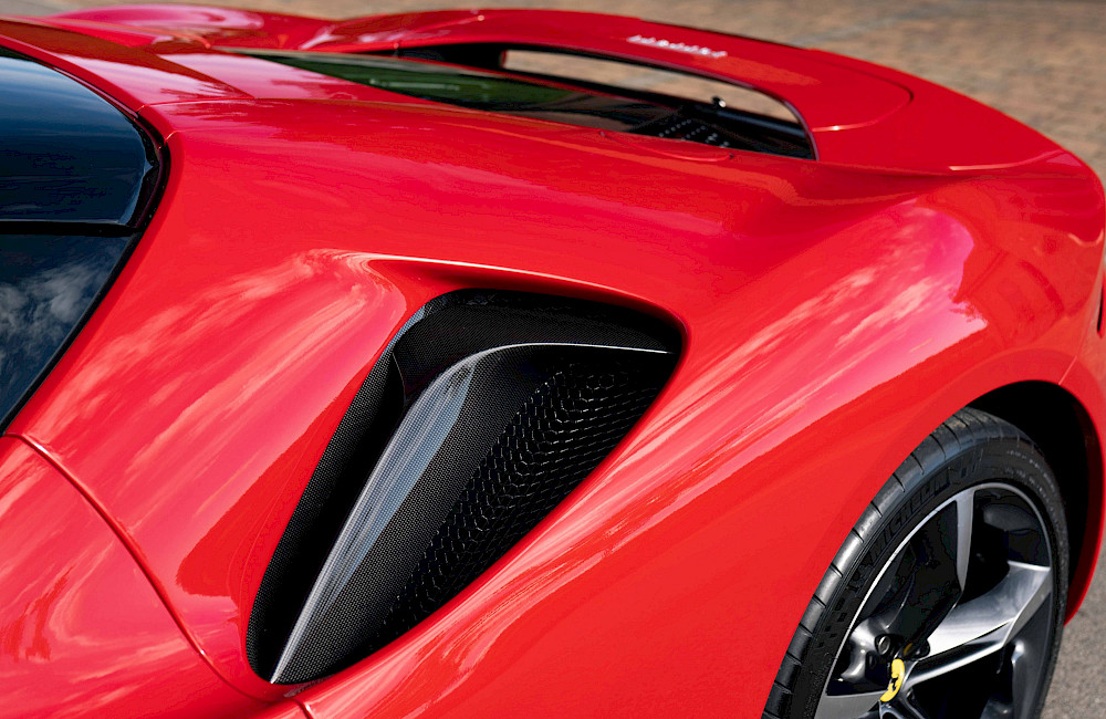 2021/21 Ferrari SF90 Stradale 21