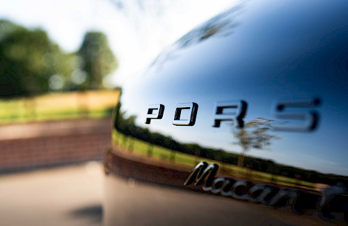 2018/67 Porsche Macan Turbo 23...