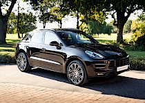 2018/67 Porsche Macan Turbo