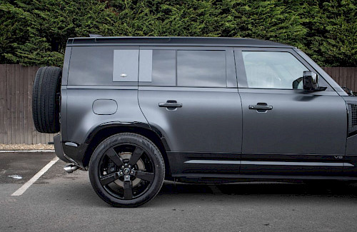 2022/22 Land Rover Defender 110 V8 Carpathian Edition 15...