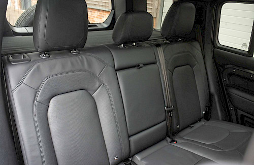 2022/22 Land Rover Defender 110 V8 Carpathian Edition 37...