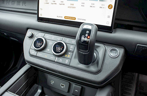2022/22 Land Rover Defender 110 V8 Carpathian Edition 46...