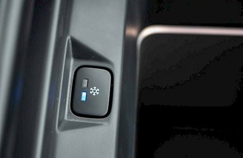 2022/22 Land Rover Defender 110 V8 Carpathian Edition 58...