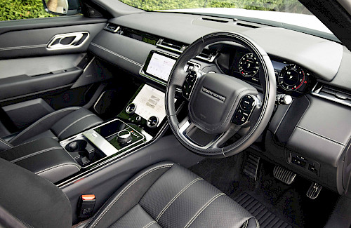 2017/67 Range Rover Velar R-Dynamic SE SDV6 33...