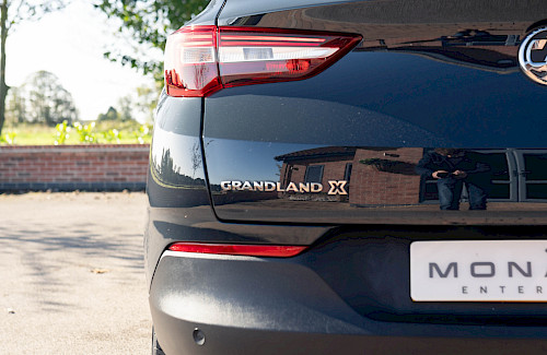 2018/68 Vauxhall Grandland X 1.2 Turbo SE 19...