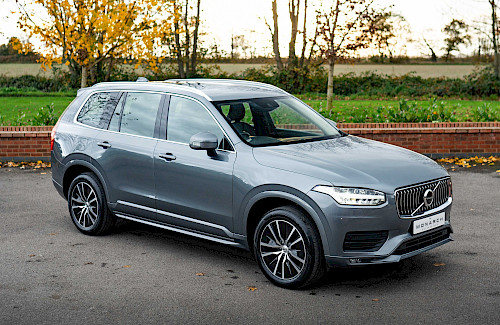 2019/69 Volvo XC90 Momentum Pro B5 MHEV AWD 7 Seats 2...