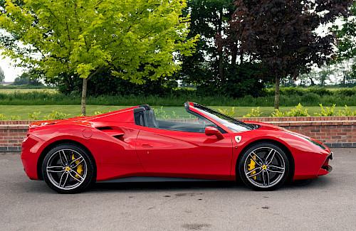 2016/66 Ferrari 488 Spider 16...
