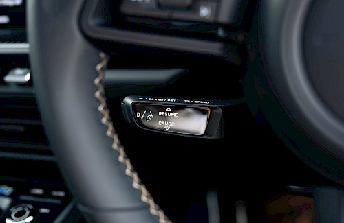 2022/22 Porsche 911 992 GT3 Touring 49...