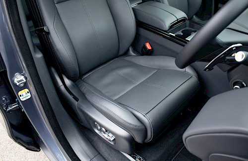 2023/73 Range Rover Velar P400e Dynamic HSE 37...