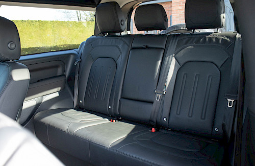 2021/21 Land Rover Defender 90 Urban D200 SE 41...