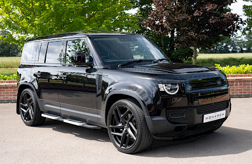 2021/70 Land Rover Defender 110 D200 S 4...