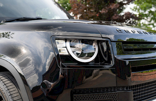 2021/70 Land Rover Defender 110 D200 S 6...