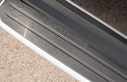 2021/70 Land Rover Defender 110 D200 S 13...