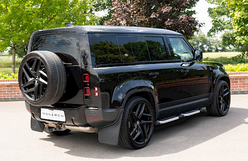 2021/70 Land Rover Defender 110 D200 S 18...