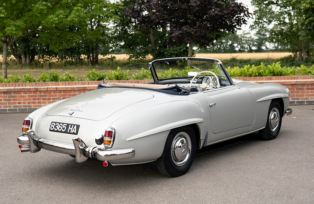 1961 Mercedes-Benz 190SL 11