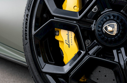2024/74 Lamborghini Huracán Tecnica LP640-2 32...