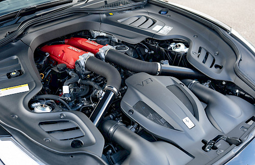 2018/68 Ferrari GTC4 Lusso T 33...