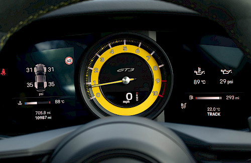 2024/24 Porsche 911 GT3 Clubsport (992.1) 59...